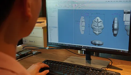 Organisieren Sie einen Pet -Gummi -Gummi -Spielzeugkreativdesignwettbewerb, um die Innovation zu fördern